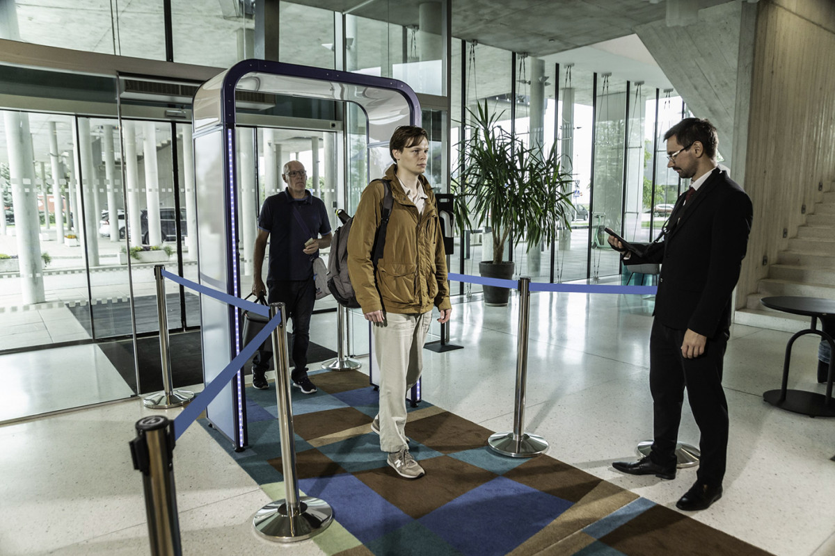 Hss Falcon HSS FALCON Human Security Scanner – Mobile People & Bag Screening
