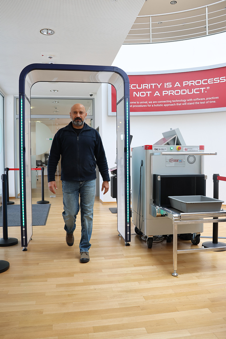 Hss Falcon HSS FALCON Human Security Scanner – Mobile People & Bag Screening