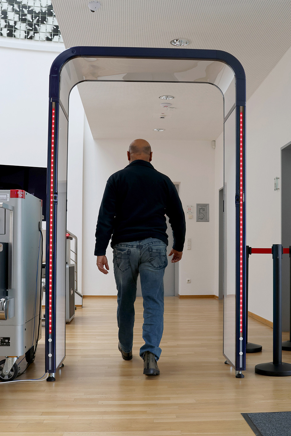 Hss Falcon HSS FALCON Human Security Scanner – Mobile People & Bag Screening